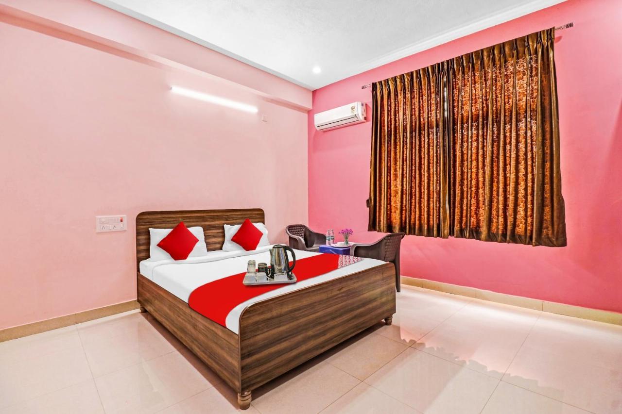 Oyo Flagship Hotel Golden Suites Bangalore Esterno foto