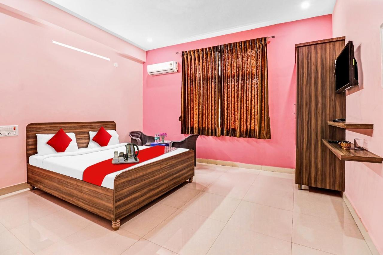 Oyo Flagship Hotel Golden Suites Bangalore Esterno foto