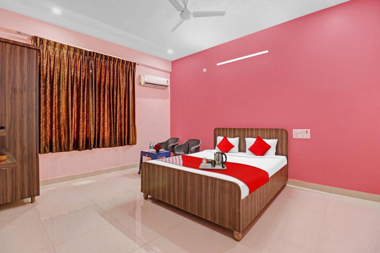 Oyo Flagship Hotel Golden Suites Bangalore Esterno foto