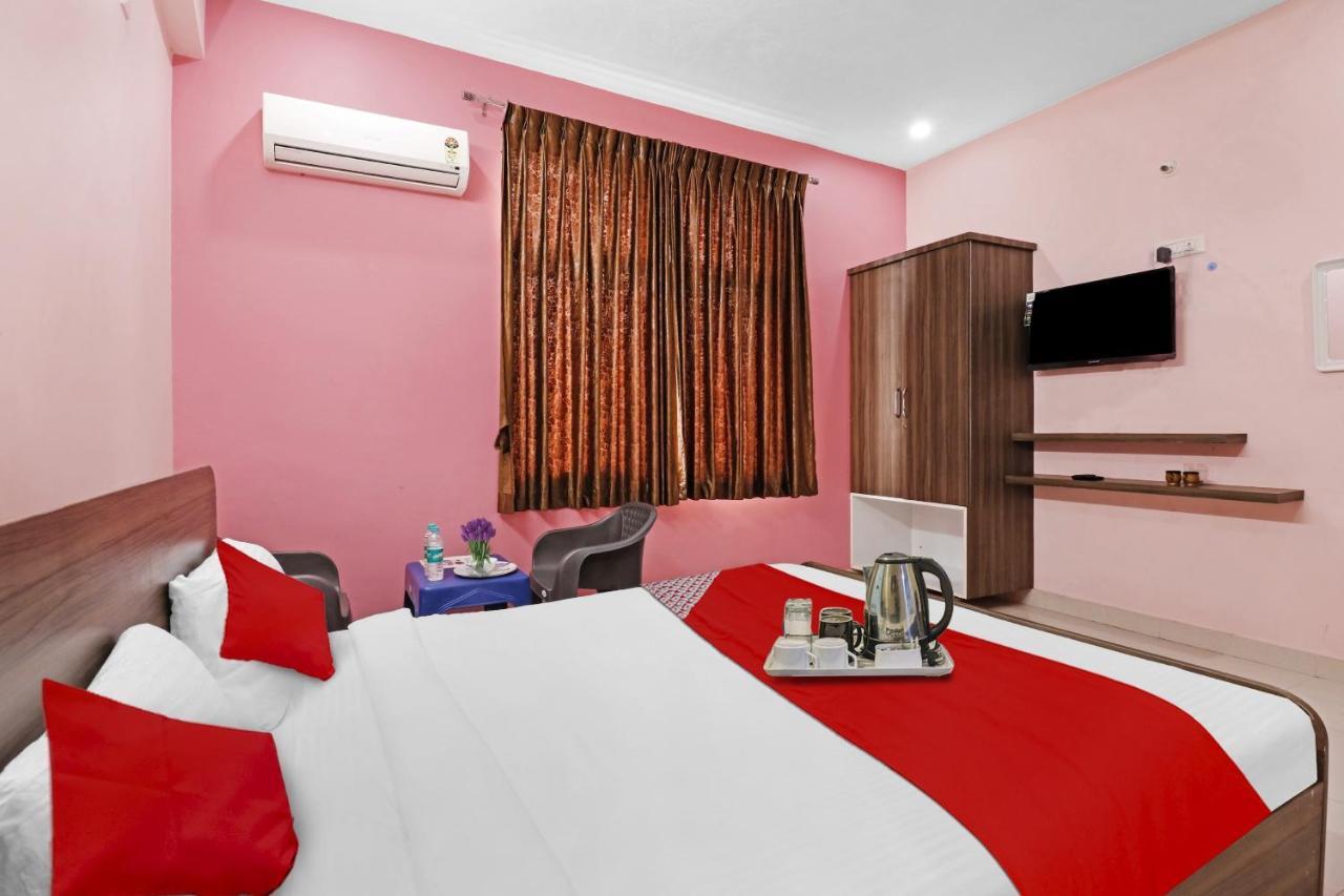 Oyo Flagship Hotel Golden Suites Bangalore Esterno foto